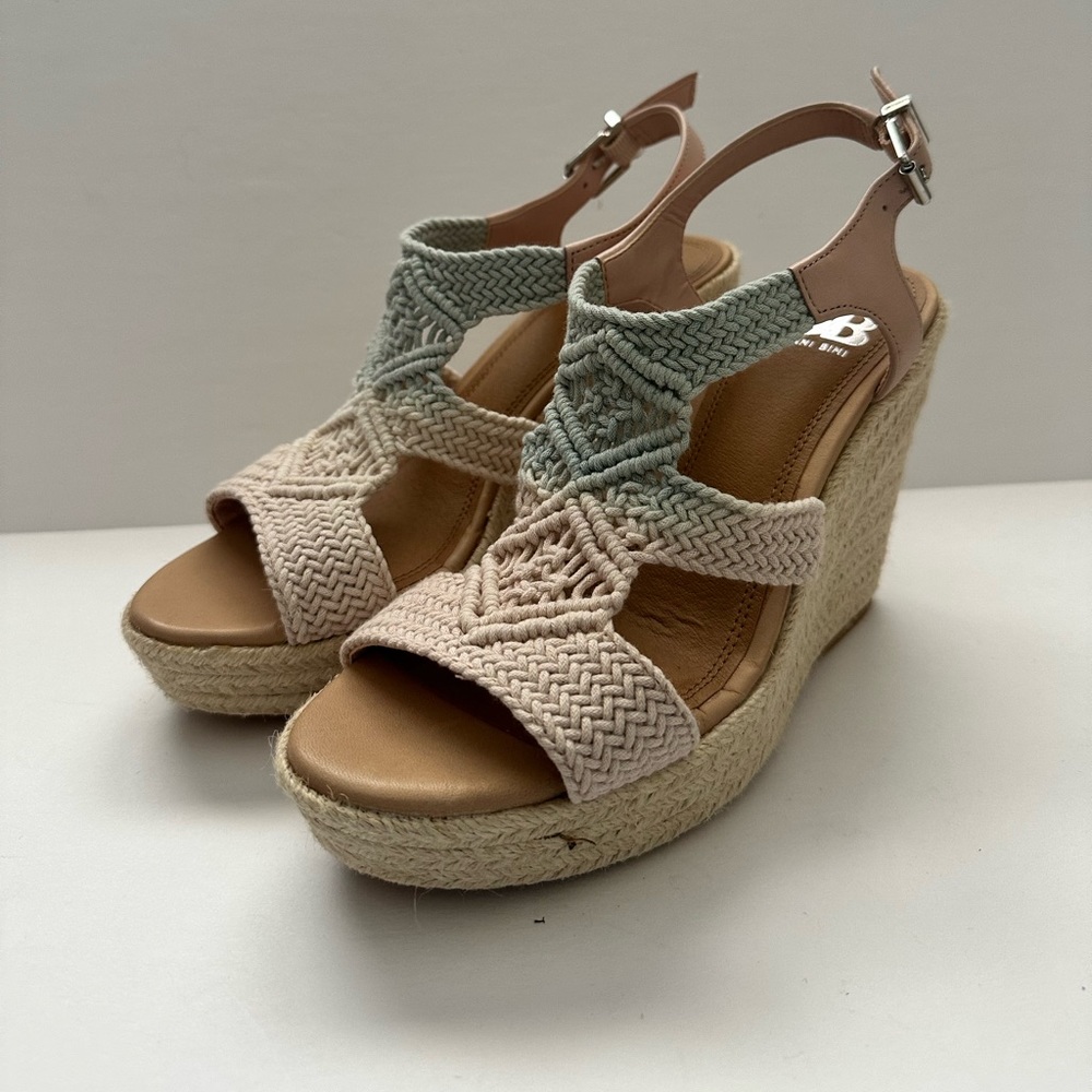 "Gianni Bini" Ombré Woven Espadrille Wedges size 7